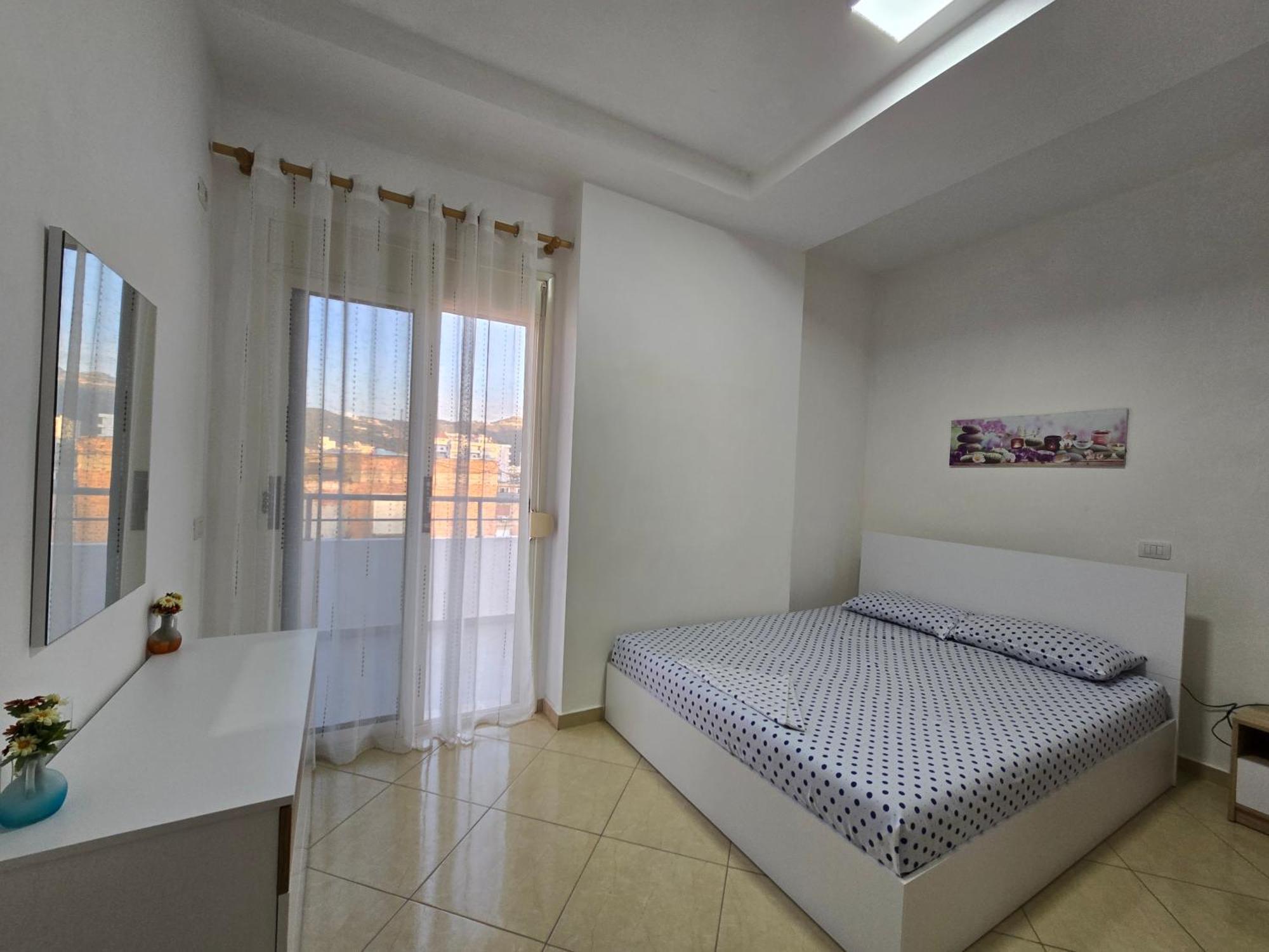 Modern , Quiet , Family Friendly & Fully Furnished Apartment Vlorë エクステリア 写真