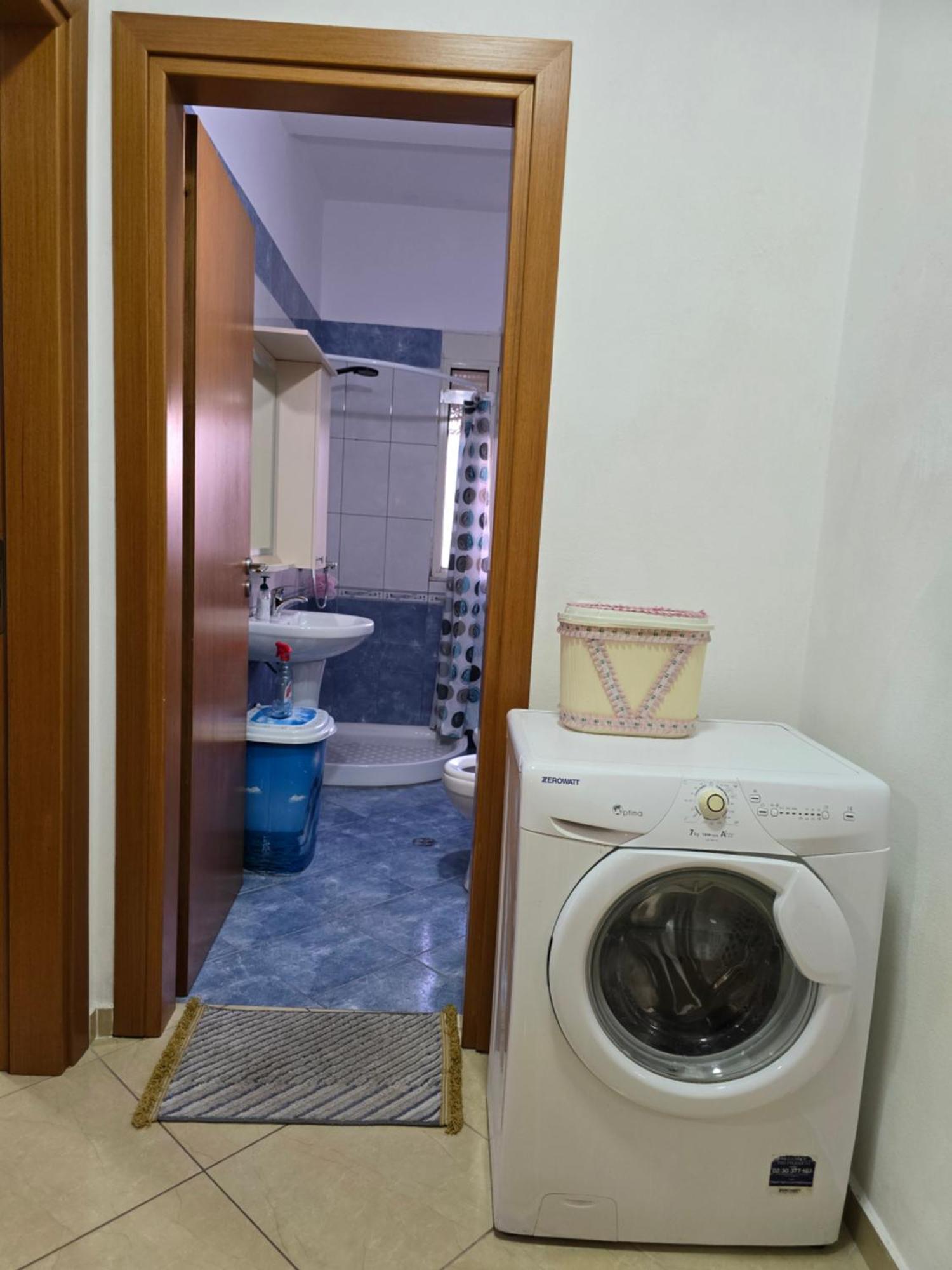 Modern , Quiet , Family Friendly & Fully Furnished Apartment Vlorë エクステリア 写真